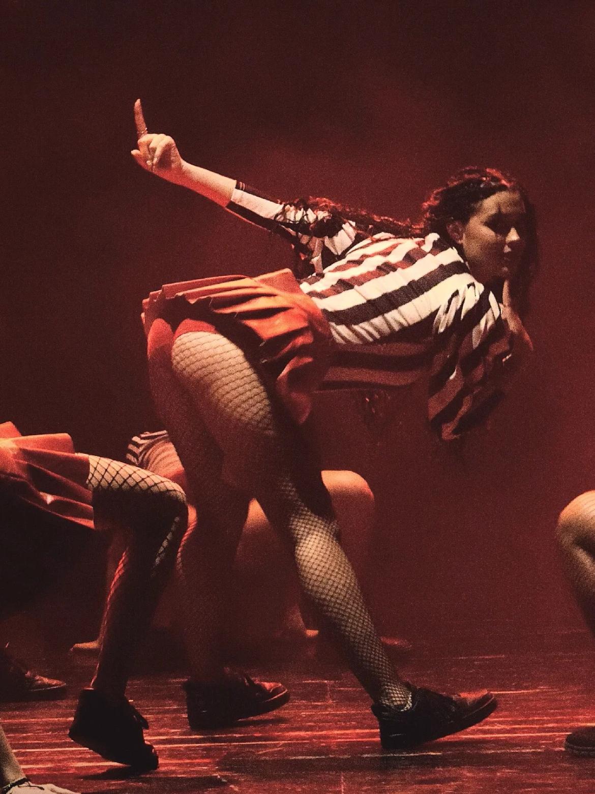 Bailarina urbano, luz roja